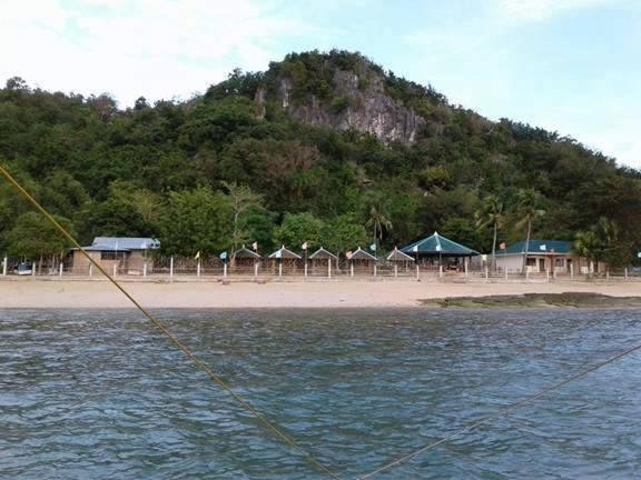 Se San Beach Resort-Isla De Gigantes Carles Екстер'єр фото